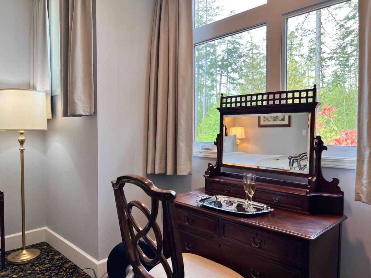 Woodstone Manor Inc. Hotel Sturdies Bay Kültér fotó