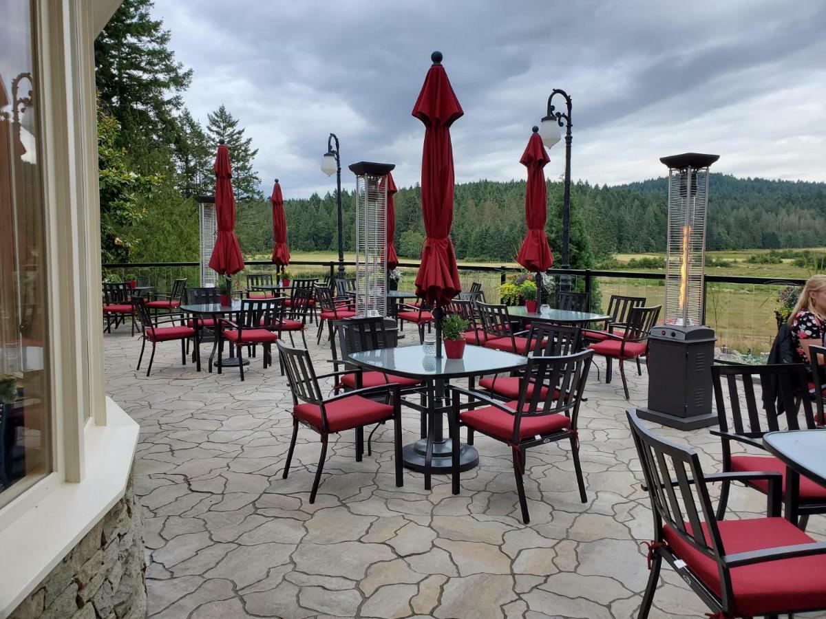 Woodstone Manor Inc. Hotel Sturdies Bay Kültér fotó