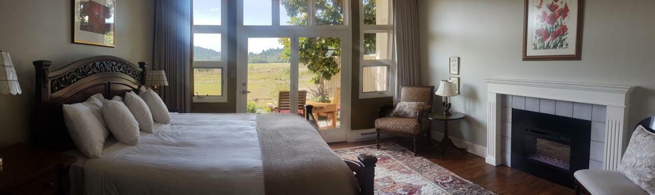 Woodstone Manor Inc. Hotel Sturdies Bay Kültér fotó